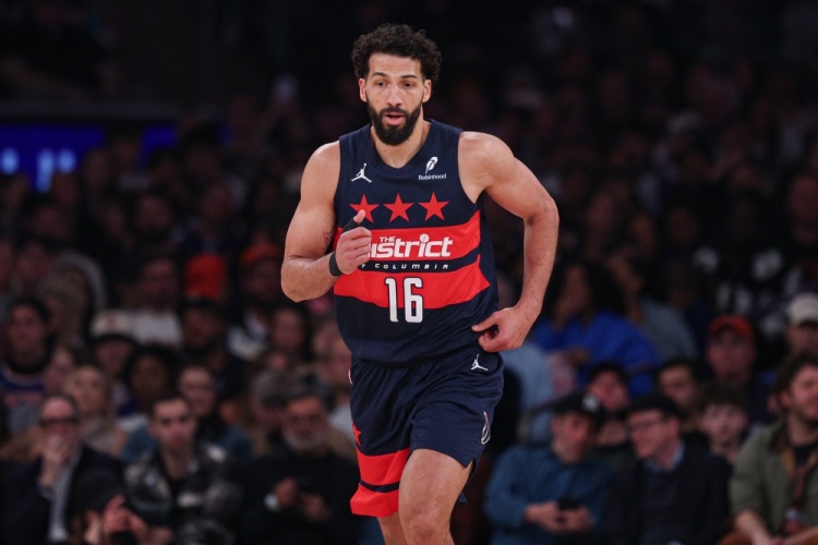 最强钉子户啊！吉尔NBA生涯6个赛季合计得到1094分 今天再度续约