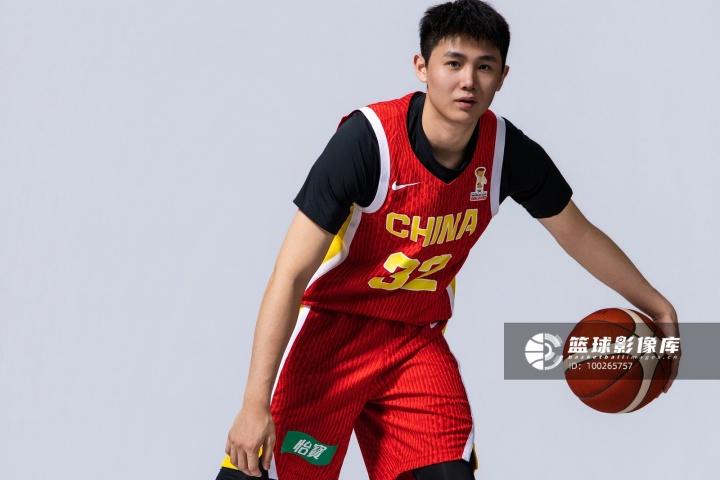 继续加油吧！媒体人：李悦洲确实还有进步的空间 还需要积累经验