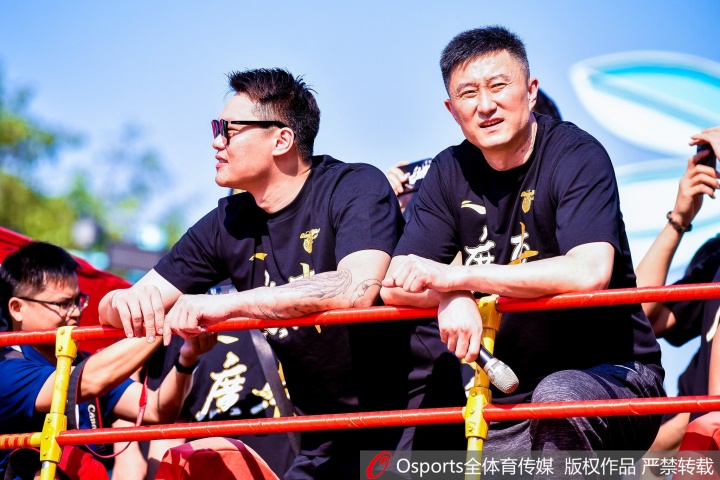 朱芳雨：当时杜锋担任中国男篮蓝队主帅 广东老板曾想让我接教鞭