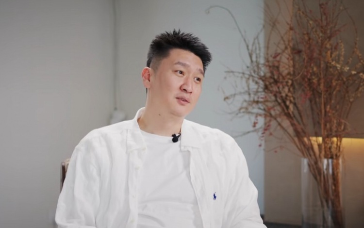 孙悦：我鼻梁被打断睡觉打呼噜 国家队室友杜锋王仕鹏经常黑眼圈